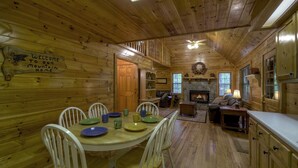 In-room dining - Mountain Haven (Blue Ridge)