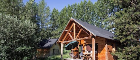 Cabin, 2 Bedrooms | Terrace/patio