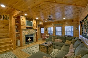 Ferienhütte, Mehrere Betten, Nichtraucher | Wohnzimmer | Flachbildfernseher