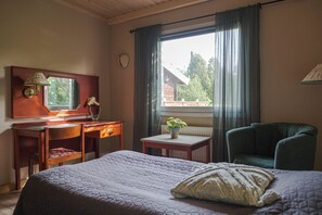 Standard Double or Twin Room, 2 Twin Beds, Non Smoking, Garden View | Individually decorated, individually furnished, desk, blackout drapes - Jämtkrogen Hotell & Restaurang (Bracke)
