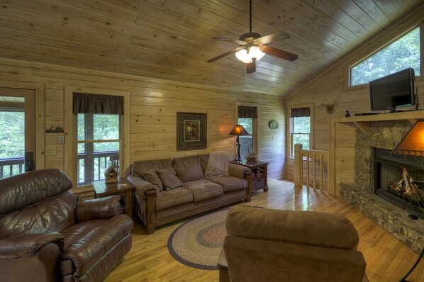Cabin, Multiple Beds, Non Smoking | Living room