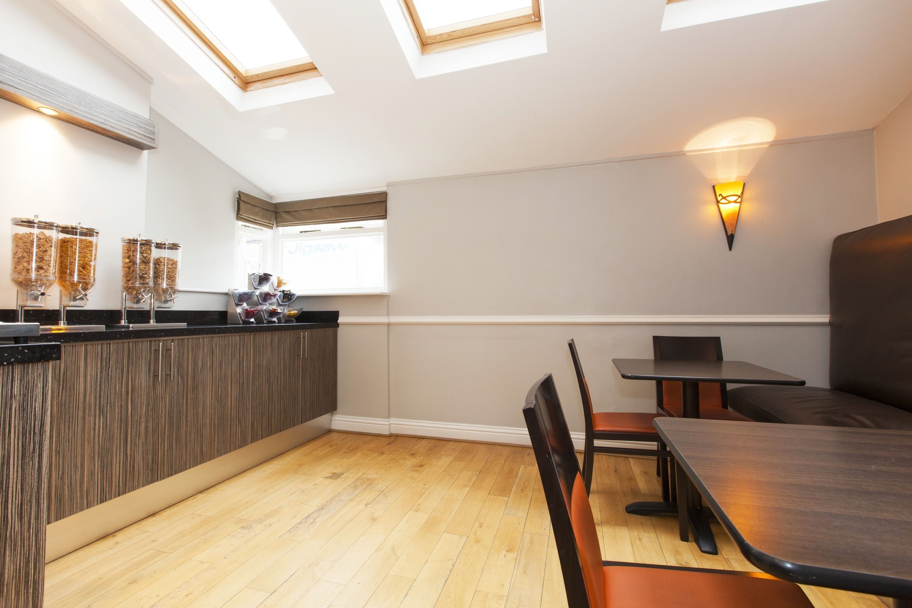 free daily cooked-to-order breakfast