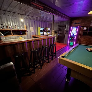 Bar (en la propiedad)