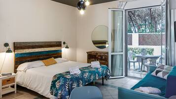 In-room safe, free WiFi, bed sheets