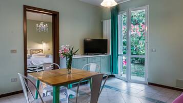Deluxe Suite | Living area