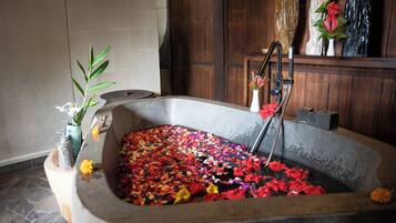 Couples treatment room(s), body treatments, aromatherapy