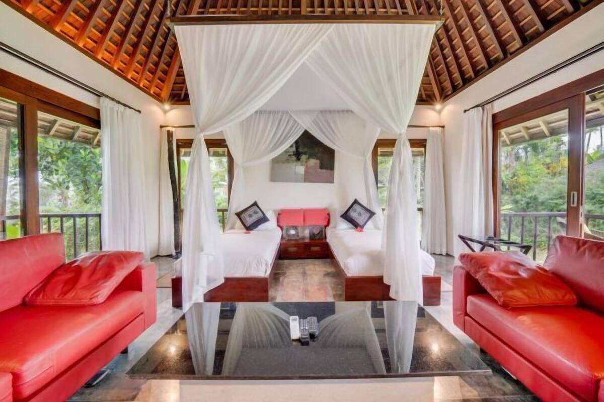 Minibar, in-room safe, desk, blackout drapes