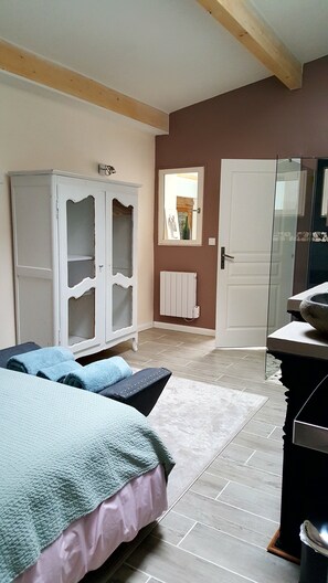 Chambre Double (Mercurey) | Vue de la chambre