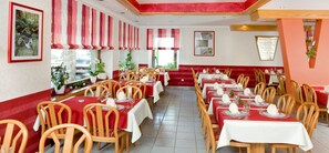 Desayuno continental gratuito y diario