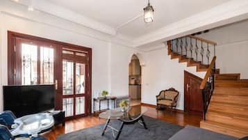 Vila, 2 quartos, vista para o jardim, no jardim | 1 quarto, roupas de cama premium, frigobar, cofres nos quartos