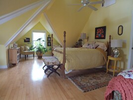 Comfort Double Room, 1 Double Bed | Egyptian cotton sheets, memory foam beds, individually decorated