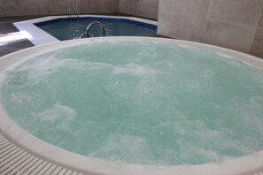 Indoor spa tub - Interpass Golf Playa Country Club (Isla Cristina)