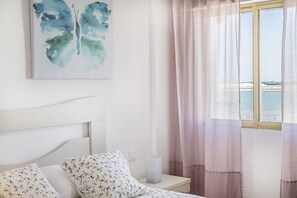 2 bedrooms, bed sheets