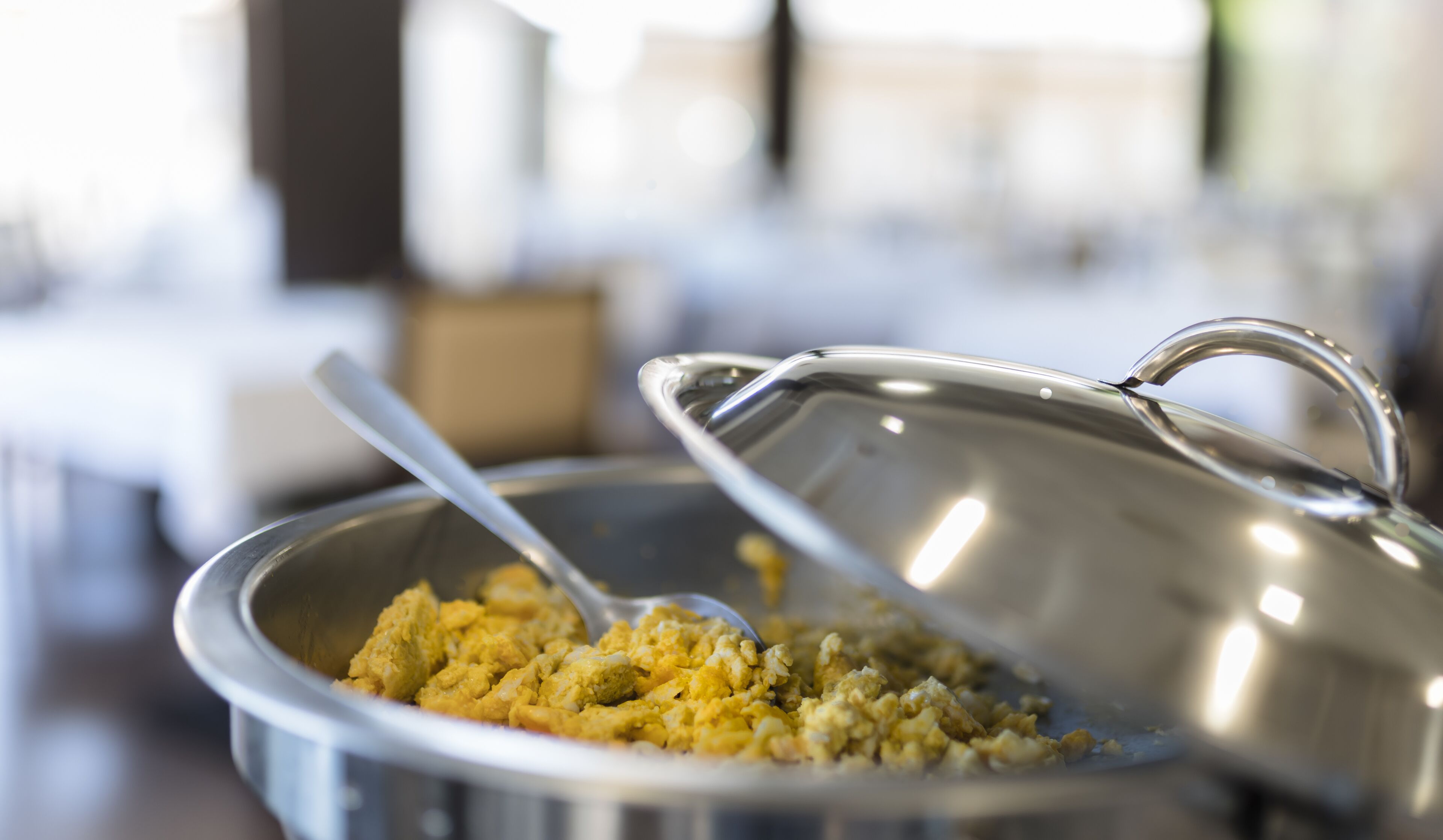 Dagelijks continentaal ontbijt (EUR 6.00 per persoon)