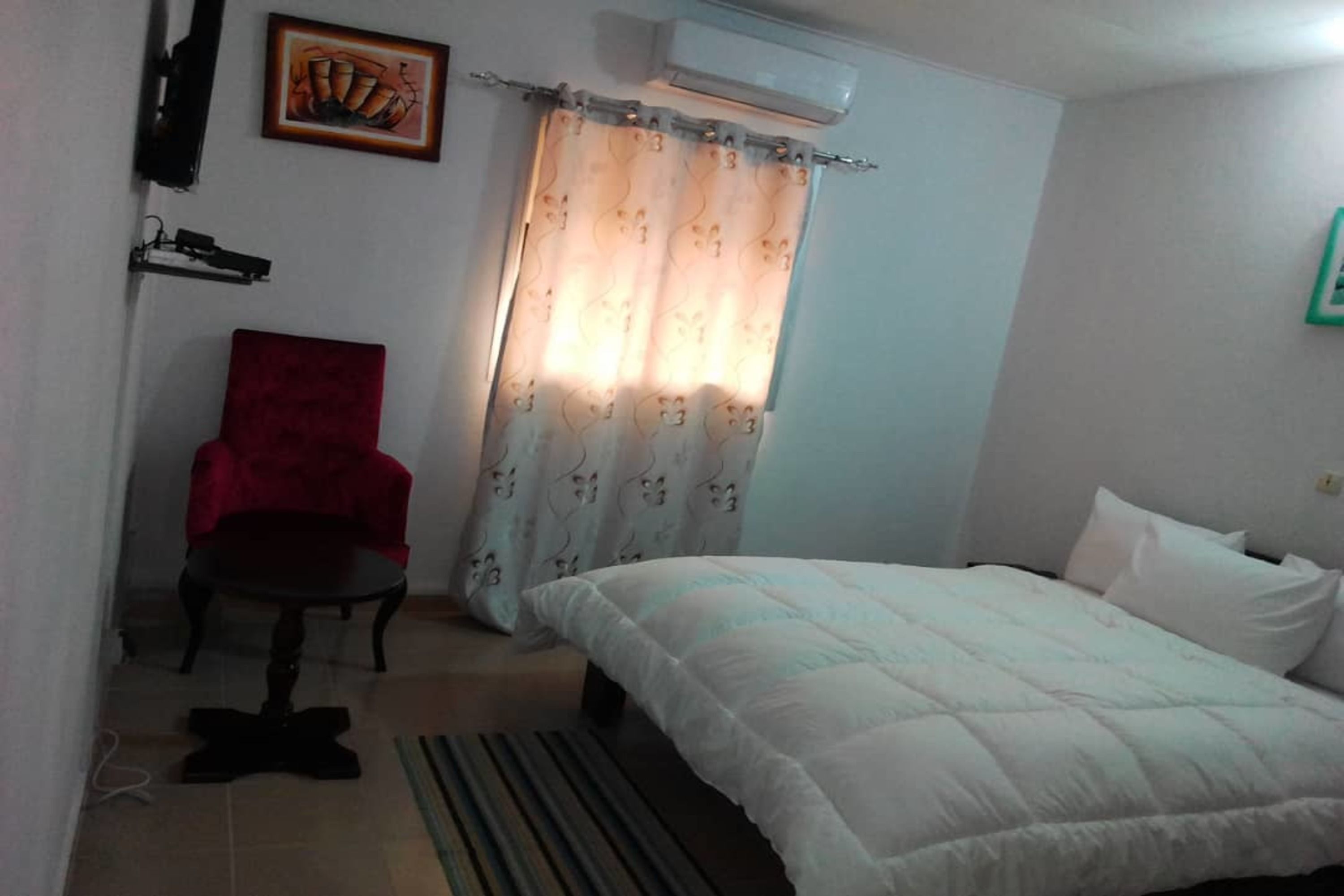 Superior Room, 1 Queen Bed, Non Smoking | Premium bedding, desk, blackout drapes, free WiFi