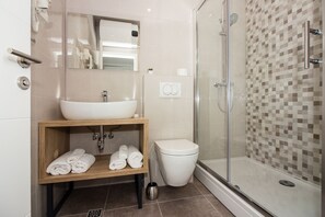 Studio, Balkon (2) | Badezimmer