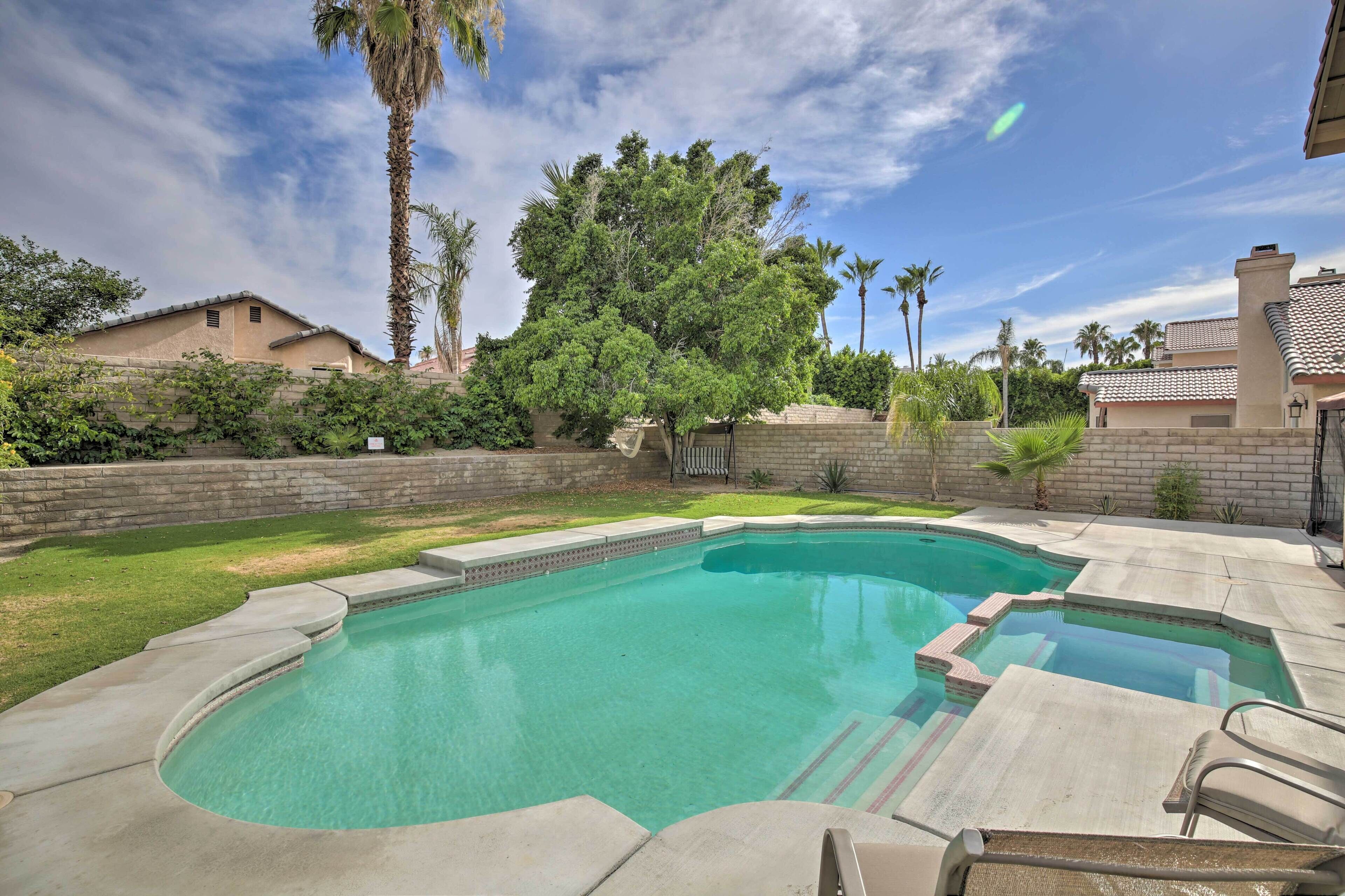 La Quinta Home, Big Kitchen, Walk to Tennis Garden