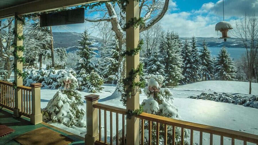 Moonshadow Bed and Breakfast