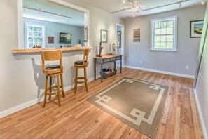 Game room - Moonshadow Bed and Breakfast (Hammondsport)
