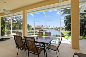 Dining - Waterfront 4BR, 4BA Marco Island home with heated pool and Wi-Fi. (Marco Island)