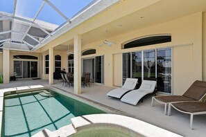 A heated pool - Waterfront 4BR, 4BA Marco Island home with heated pool and Wi-Fi. (Marco Island)