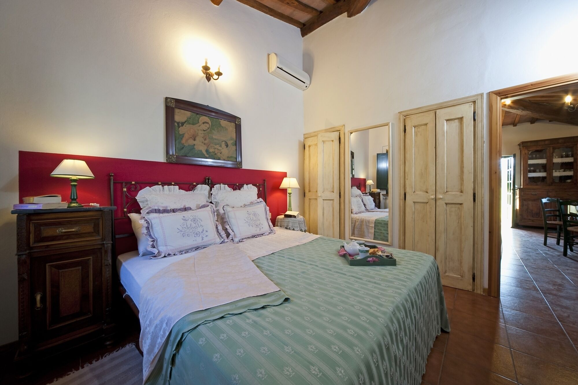 2 bedrooms, in-room safe, desk, soundproofing