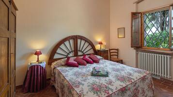 1 chambre, coffres-forts dans les chambres, bureau