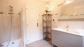 Badewanne, HandtĂŒcher