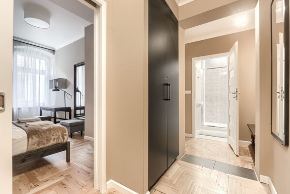 1 bedroom, desk, iron/ironing board, free WiFi