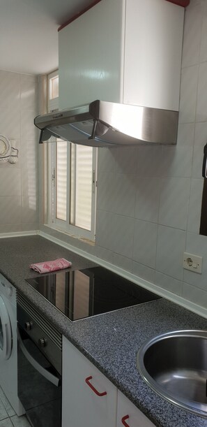 Fridge, microwave, oven, stovetop - GEMELOS 12(2 BEDROOMS) (Benidorm)