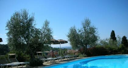 RONDINE: casa de campo tranquila cerca de los tesoros de la Toscana, a 1 milla de tiendas lejos