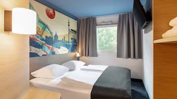Double Room | Desk, blackout drapes, soundproofing, WiFi (free)