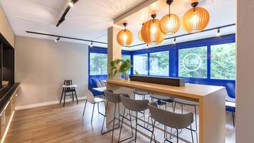 Bar (in der Unterkunft)