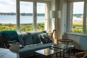 كُتُب، ستيريو