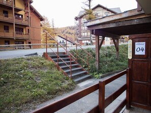 Property grounds - Risoul - Apartment 04 - Fully equipped - WIFI - 30m² - Foot of ski area (Risoul 1850)