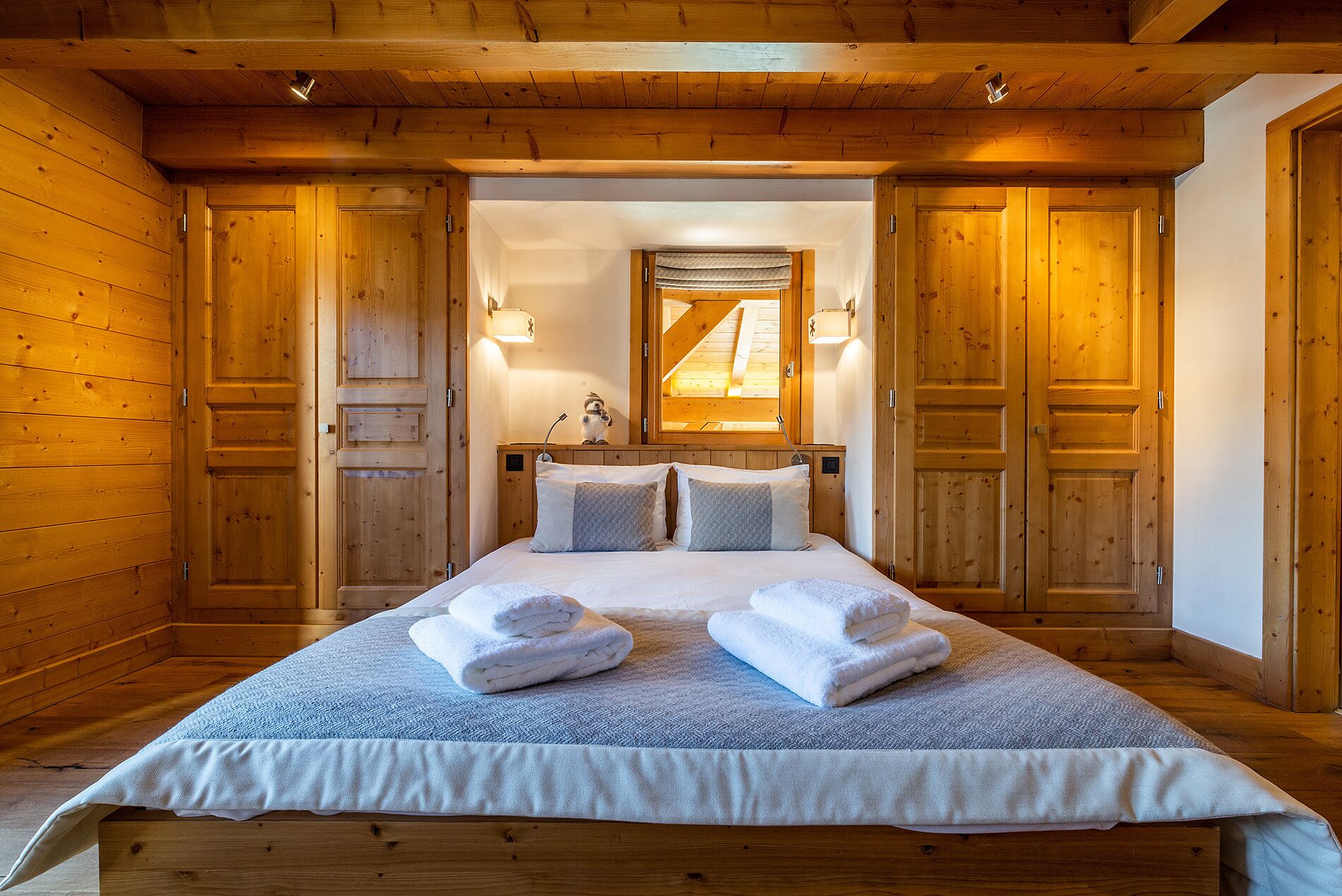 7 chambres, bureau, Wi-Fi gratuit, draps fournis