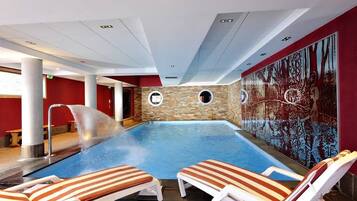 Innenpool, beheizter Pool