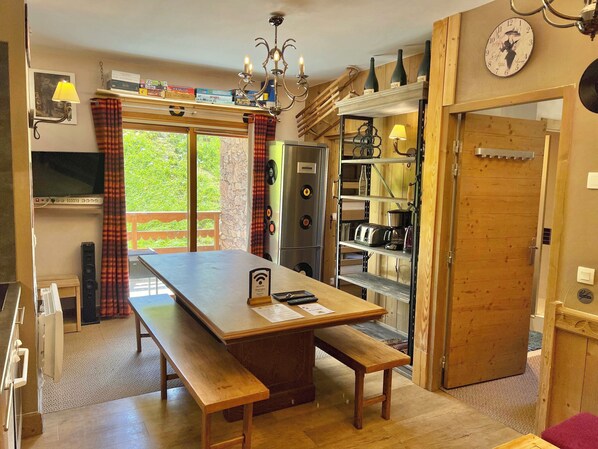 Dining - Risoul - Apart 200 - Pool/Sauna - WIFI - Fully equipped - Foot of slopes (Risoul 1850)