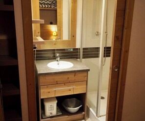Badewanne, Haartrockner