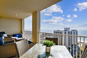 Property grounds - The Radiant Vista @ Ariel Dunes I | Gulf Views | Pools | Free Fun Pass | 3BR Family Condo | Sleeps 8 (Miramar Beach)