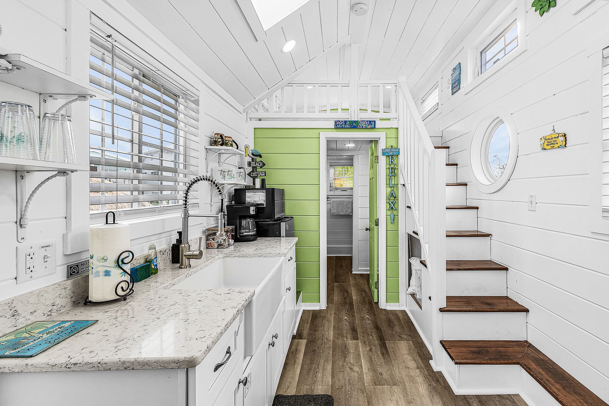 Doppelzimmer (Margarita Tiny) | Eigene Küche | Kühlschrank, Mikrowelle, Herdplatte, Wasserkocher mit Kaffee-/Teezubehör