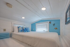 Kamar Double (Dolphin Tiny) | Didekorasi berbeda-beda dan dilengkapi dengan perabotan berbeda-beda