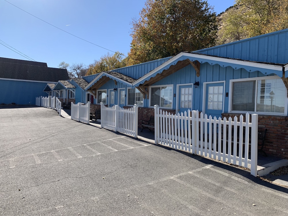 Photo of Sugarloaf Mountain Motel