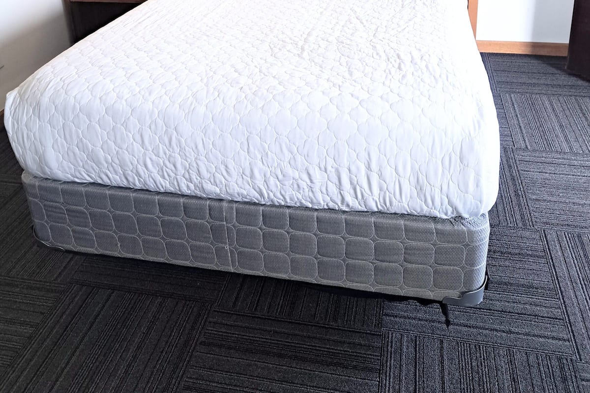 Executive Single Room, 1 Double Bed, Non Smoking | Individually decorated, individually furnished, desk, laptop workspace