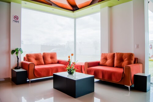 Hotel Los Pinos Express