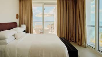 Cobertura, 3 quartos, de frente para a praia (Suite) | Lençóis italianos Frette, roupas de cama premium, edredons de pluma