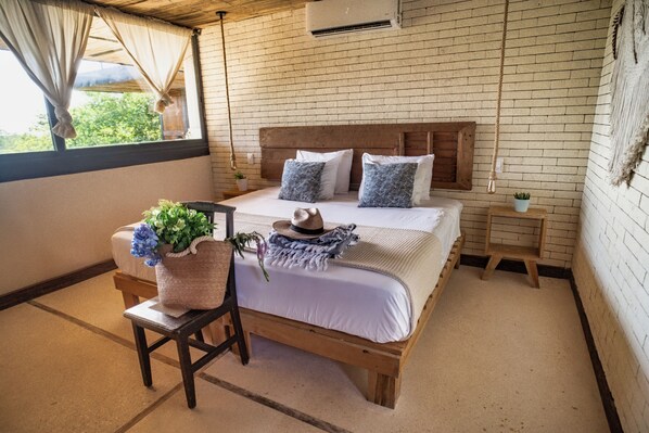 No 10 BIRD NEST VIEW A/C, WI FI | Seprai katun Mesir, seprai premium, brankas, dan Wi-Fi gratis
