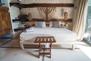 Nº 4 JUNGLE BEACH STUDIO A/C, WI FI, KITCHENETTE, TERRACE | Egyptian cotton sheets, premium bedding, in-room safe, free WiFi