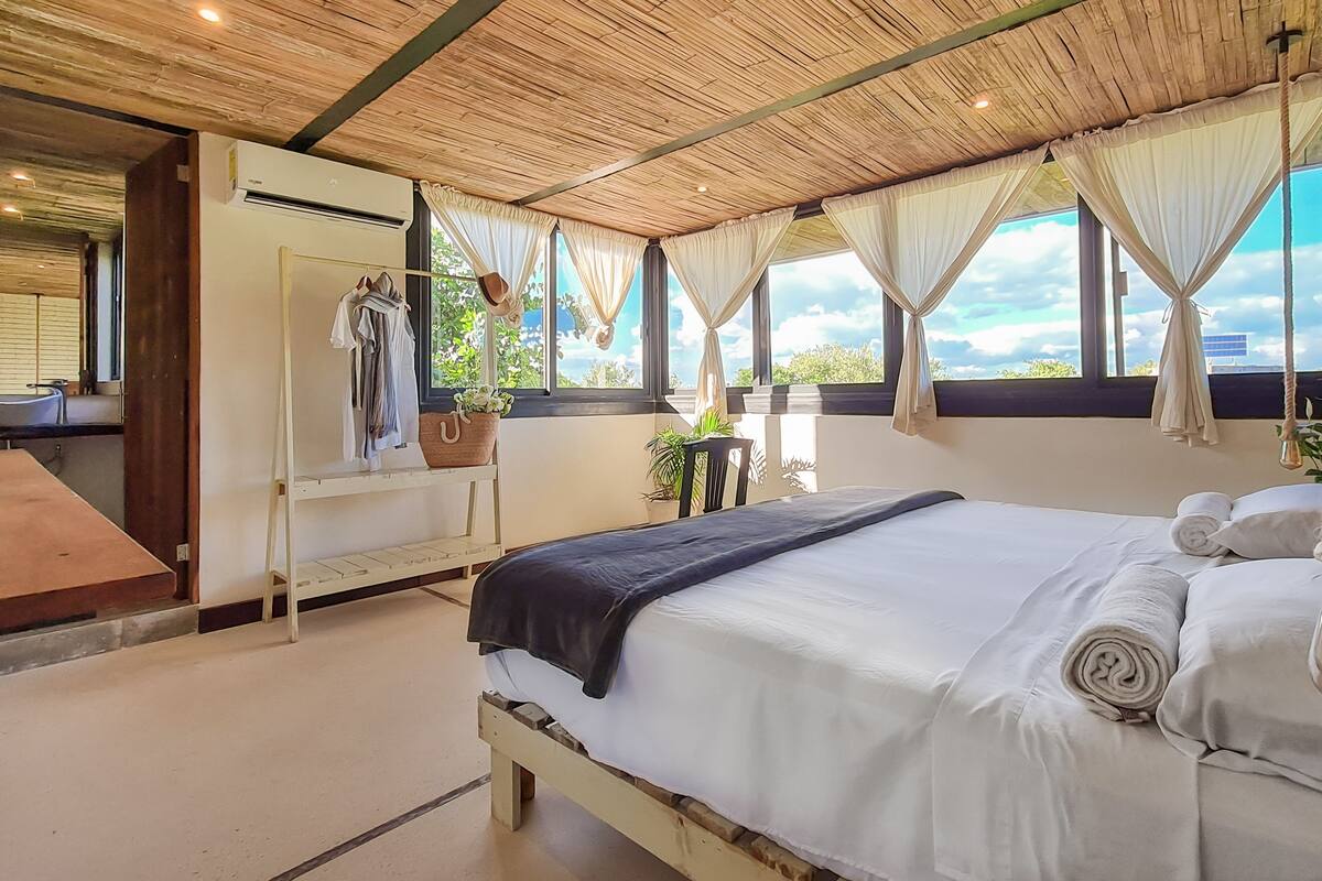 No 8 JUNGLE VIEW A/C, WI FI | Bettwäsche aus ägyptischer Baumwolle, hochwertige Bettwaren, Zimmersafe