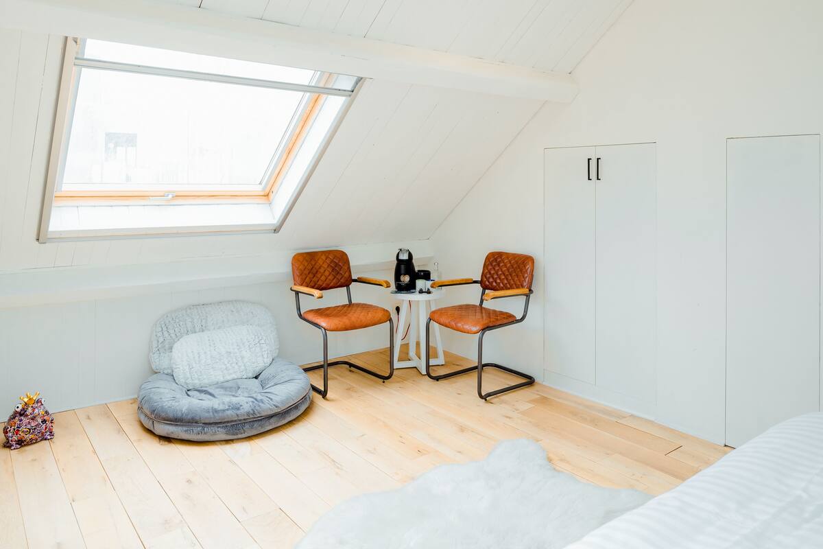 Room, 1 King Bed, Non Smoking, City View | Egyptian cotton sheets, premium bedding, down comforters, WiFi (free)
